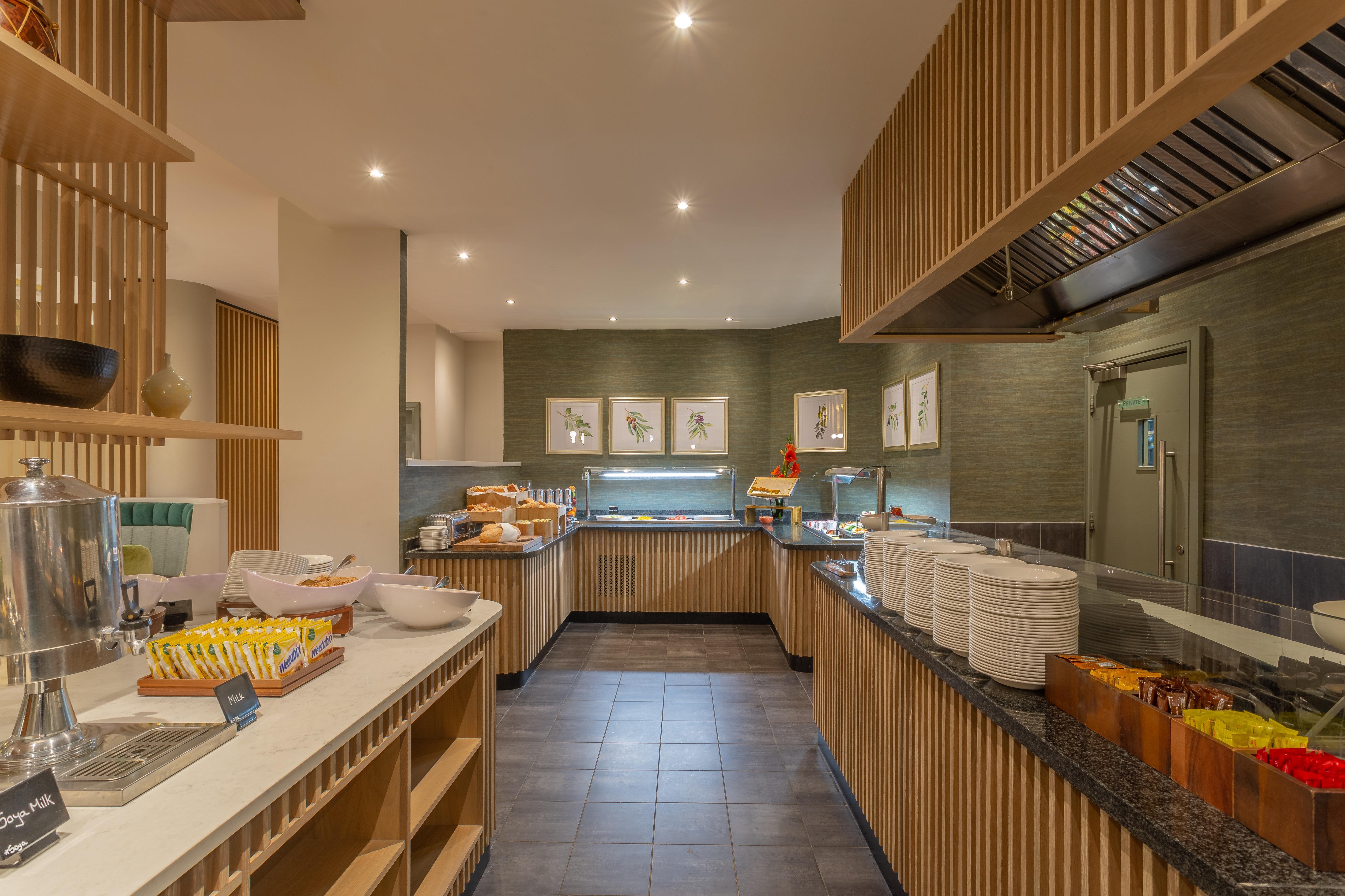 Crowne Plaza Dublin Airport By Ihg Hotel 4*