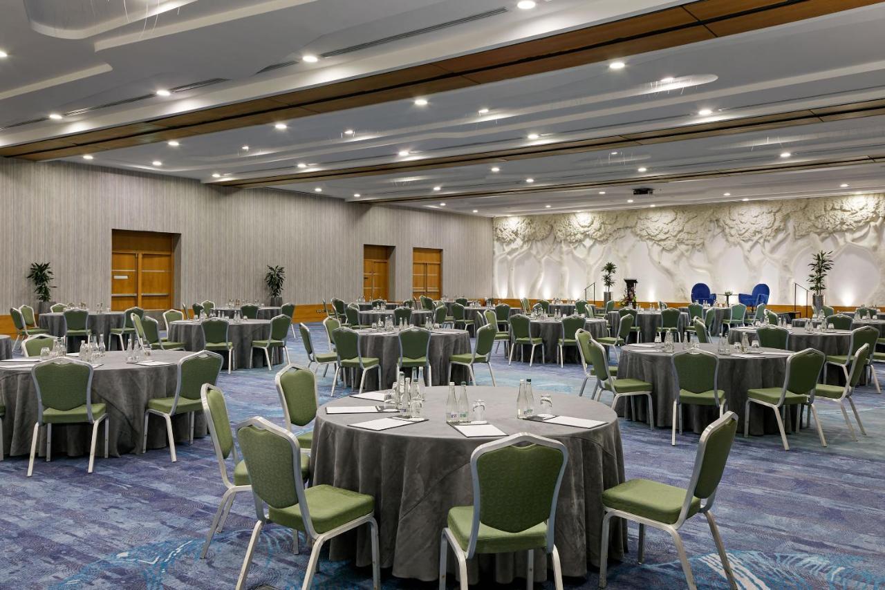 Hotel Crowne Plaza Dublin Airport By Ihg 4*